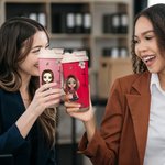 Personalisierter Isolierter Cartoon Figur Reise Kaffeebecher 500ml mit Auslaufsicheren Deckel Silikon Strohhalm Geburtstag Geschenk für Damen Kinder