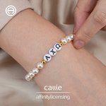 Pulsera de perlas con letras griegas personalizada joyería ajustable regalo de hermandad para mujeres día candidatura | Callie × Affinity Licensing