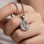 Personligt Vintage Hästsko Sadelhänge Halsband med graverat namn Country Smycken Födelsedag Ridsport Present till hästälskare Kvinnor