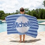 Serviette de plage en microfibre à séchage rapide, personnalisée et rayée, avec nom Dolly, pour les voyages d'été, cadeau d'anniversaire et de fête de