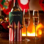Couverture de Bouteille en Flanelle Personnalisée avec Texte Couvre-Bouteille de Vin à Clochettes Décoration de Maison Cadeau Noël pour Famille