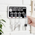 Spersonalizowany stojak na klucze z nadrukiem 3D It Is Lights Out And Away We Go Uchwyt ścienny z 4 brelokami Prezent urodzinowy na rocznicę dla rajdowca