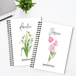 Personlig akvarell födelsedagsblomma A5 Spiralanteckningsbok med namn datum och text Födelsedagspresent till familj vänner
