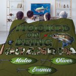 Spersonalizowany miękki koc wędkarski Hooked On Being Papa Fishing z 1-20 imionami Dekoracja domu Urodziny Dzień Dziadka Prezent na Dzień Ojca dla Taty Dziadka