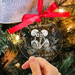 Spersonalizowana przezroczysta ozdoba akrylowa Til Death Do Us Part Kissing Skeletons z imionami i rokiem Gothic Home Decor Halloween Anniversary Gift for Couple