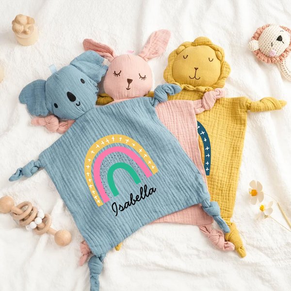 Personalisierte niedliche Hase Bär Löwe weiche Baumwolle Lovey Tier Baby Sicherheit Decke mit Regenbogen und Name Geburtstag Baby Dusche Geschenk für Neugeborene