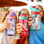 Personalisierte Fantasie Meerjungfrau Initiale 475 ml Wasserflasche mit Strohhalm Auslaufsicherer Deckel Geburtstag Geschenk für Mädchen