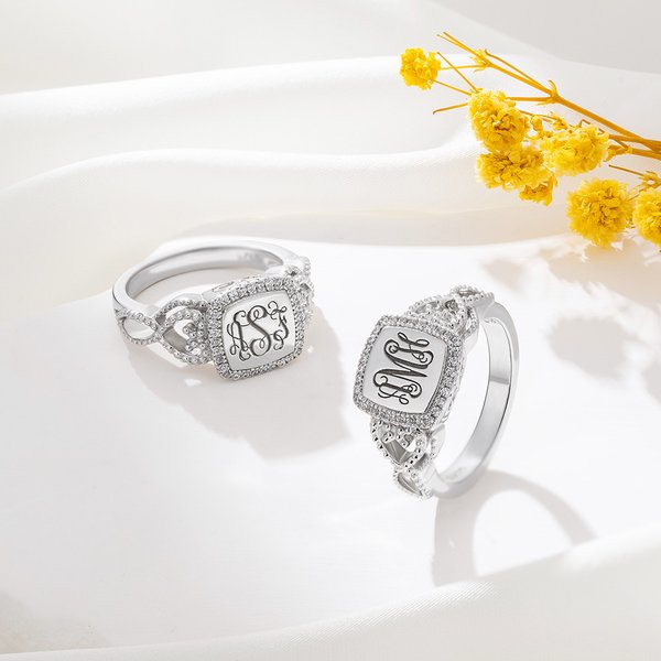Gepersonaliseerde Zirkoon Gegraveerde Klassieke Monogram Signet Ring met 3 Initialen Verjaardagscadeau voor Vrouwen