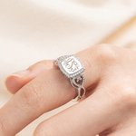 Gepersonaliseerde Zirkoon Gegraveerde Klassieke Monogram Signet Ring met 3 Initialen Verjaardagscadeau voor Vrouwen