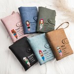 Personalisierte Cartoon Mode Charakter Name Definition Leder dreifach gefaltetes Portemonnaie mit Karteninhaber Geburtstag Freundschaft Geschenk für Frauen Männer