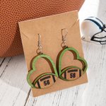 Pendientes personalizados de madera hueca en forma de corazón de fútbol con texto Game Day Team Gift for Women Girls Football Fans