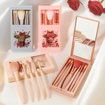 Gepersonaliseerde Coquette Bow Love Highland Cow Make-up Brush Box Set met Naam 5 stuks borstels en spiegel Valentijnsdag Verjaardagscadeau voor vrouwen