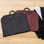 Sac à vêtements suspendu imperméable à l'eau à motif de cheval personnalisé avec nom Accessoires de voyage pour spectacles de chevaux Cadeau pour les passionnés d'équitation