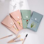 Personalisierte Gold-Edged Geburt Blume PU Leder Make-up Pinsel Tasche Set mit Namen und 8 Stück Make-up Pinsel Geburtstag Geschenk für Frauen Mädchen