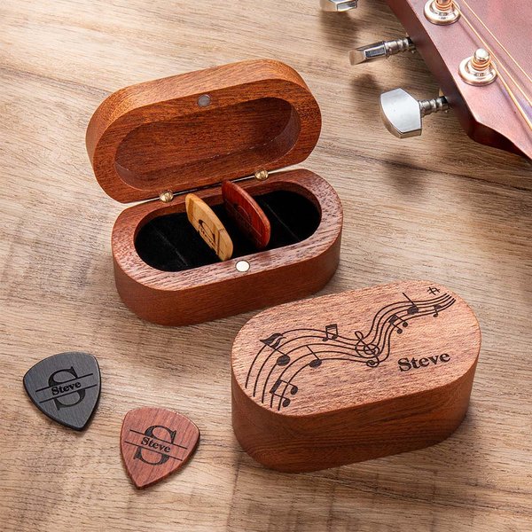 Personlig magnetisk oppbevaringsboks i tre med inngravert navn eller monogram Bursdagsgave til musiker og gitarist