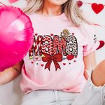 Personlig Cupid Bow Heart Print Title Multicolor T-shirt Sweatshirt med 1-16 namn Alla hjärtans dag Mors dag Present till mamma mormor