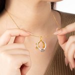 Personalisierte doppelte Geburt Blumen Blatt Zweig Halskette Ringhalter mit Birthstone Geburtstag Anerkennung Geschenk für Krankenschwester Arzt Frauen