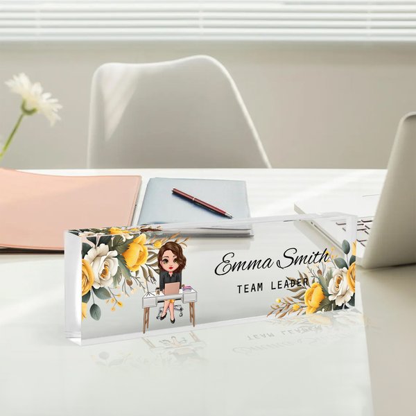 Plaque de bureau acrylique personnalisée en forme de dessin animé avec nom Cadeau d'anniversaire pour employé de bureau