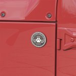 Personalisierte In Loving Memory Pet Paw Print Angle Wings Jeep Abzeichen mit Namen für 4x4 Fahrzeug Dekoration Pet Memorial Geschenk für Autobesitzer