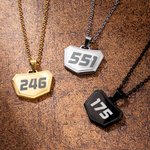 Personalisierte stilvolle Laser graviert Motocross Nummer Halskette Geburtstag Valentinstag Geschenk für Off-Road-Fahrzeug-Liebhaber