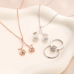Personalisierte doppelte Geburt Blumen Blatt Zweig Halskette Ringhalter mit Birthstone Geburtstag Anerkennung Geschenk für Krankenschwester Arzt Frauen