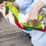 Personlig fotball tegneserie karakter monogram stripe overdimensjonert hurtigtørkende strandhåndkle ferie tilbehør bursdagsgave for fotballelskere