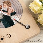 Giradischi in legno con foto personalizzata con riproduzione della tua canzone preferita regalo per anniversari e San Valentino per coppie