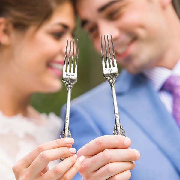 Set di 2 forchette da matrimonio personalizzato con incisione laser Sig. Sig.ra e data stile vintage regalo di anniversario o fidanzamento per coppie
