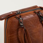 Personalisierte anthropomorphe Geburt Blume Leder Crossbody Bag Brieftasche mit Namen und Kartenschlitze Geburtstag Reisezubehör Geschenk für Frauen