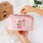 Personalizado Cartoon Personaje Nacimiento Flor Cuero Bolsa de Maquillaje con Nombre Graduación Viaje Esenciales Regalo para Mujeres Niñas