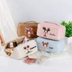 Personalizado Cute Cartoon Quirky Girl PU Leather Makeup Bag with Handle Portable Travel Essentials Birthday Gift for Women Girls