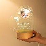 Luce notturna a LED base in legno personalizzata con foto di cupido nomi data testo decor da scrivania regalo di San Valentino e anniversario