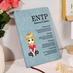 Personalisierte MBTI-Definition Cartoon-Charakter A5 Leder Notizbuch mit Namen Geburtstag Geschenk für Familie