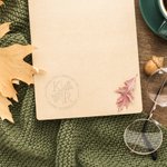 Spersonalizowany stempel do wytłaczania monogramu z imieniem i inicjałami Urodzinowy prezent dla moli książkowych