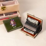 Personalisierte Mode Cheerleading Mädchen Echtleder Name Kiss Lock Karteninhaber mit 11 Schichten Geburtstag Graduierung Geschenk für Frauen Mädchen