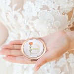 Personalisierte tragbare Gold-Edged Geburt Blume Make-up-Spiegel mit Namen Geburtstag Jahrestag Geschenk für Frauen Mädchen