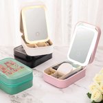 Personalizado En Mi Era Comprometida Futuro Joyero de viaje de cuero PU con nombre y espejo de maquillaje LED Regalo de compromiso de San Valentín para mujer