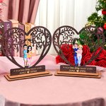 Targa in legno con nomi incisi Decorazione da scrivania per San Valentino Regalo di anniversario per coppie