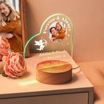 Luce notturna a LED base in legno personalizzata con foto di cupido nomi data testo decor da scrivania regalo di San Valentino e anniversario