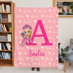Personalizzato Cartoon Graduate Character Soft Throw Blanket con nomi e iniziali Graduation Birthday Gift per donne ragazze