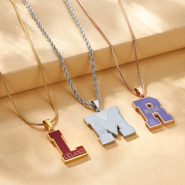 Personalisierte Multicolor Emaille Initial Halskette mit Namen Geburtstag Jahrestag Geschenk für Familie
