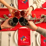 Personalisierte Weihnachtsglocke Holly 100% Baumwolle wiederverwendbare quadratische Serviette mit Namen Tischdekoration Weihnachten Housewarming Geschenk für Familie