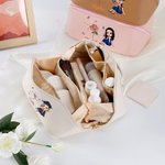 Gepersonaliseerde Cartoon Afstuderen Horoscoop Geboorte Bloem Lederen Wijd Openende Make-up tas met naam Verjaardag Afstuderen Gift voor vrouwen