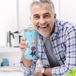 Taza para sorber con nombre, tapa y asa, personalizada, multicolor, con mariposa, personaje de dibujos animados, iniciales, 12 oz, regalo de cumpleaños para ancianos