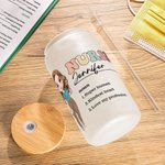 Taza de vidrio esmerilado con tapa y pajita personalizada de 20 oz con el personaje de dibujos animados de una enfermera o un médico como regalo de cumpleaños diario para el personal médico