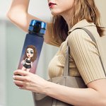 Personalisierte Gradient Cartoon Basketball Volleyball Fußball Mädchen Leakproof Name Wasserflasche mit Flip-Top-Deckel und Riemen Geschenk für Gym Sportliebhaber