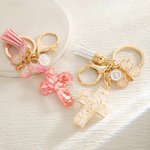 Personalisierte Gradient Schmetterling Kreuz Charme Schlüsselanhänger mit Initiale und Quaste Gebet religiöse Geburtstagsgeschenk für Frauen Christian