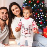 Pyjama de Bébé à Manches Longues Personnalisé avec Nom et Initiale Design Flocons de Neige Père Noël Rouge et Blanc Cadeau de Noël pour Garçons Filles