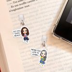 Personalisierte Cartoon Buch Liebhaber Micro USB Typ C Beleuchtung Port Staub Stecker Charm Zubehör für iPhone Laptop Tablet Geburtstag Geschenk für Frauen Mädchen