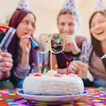 Spersonalizowany topper na tort z okazji 40. i 60. urodzin z imieniem i nazwiskiem Prezent urodzinowy dla przyjaciela rodziny